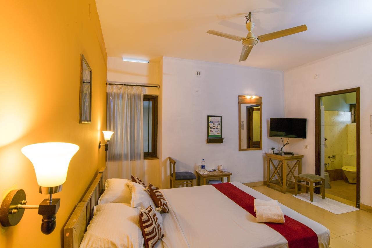 Hotel Haritagiri à Kalpatta Extérieur photo