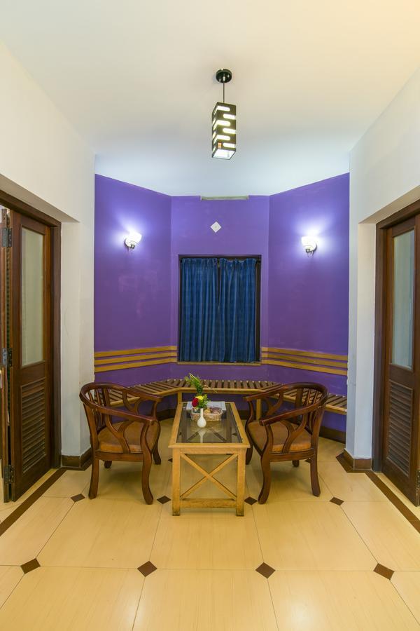 Hotel Haritagiri à Kalpatta Extérieur photo