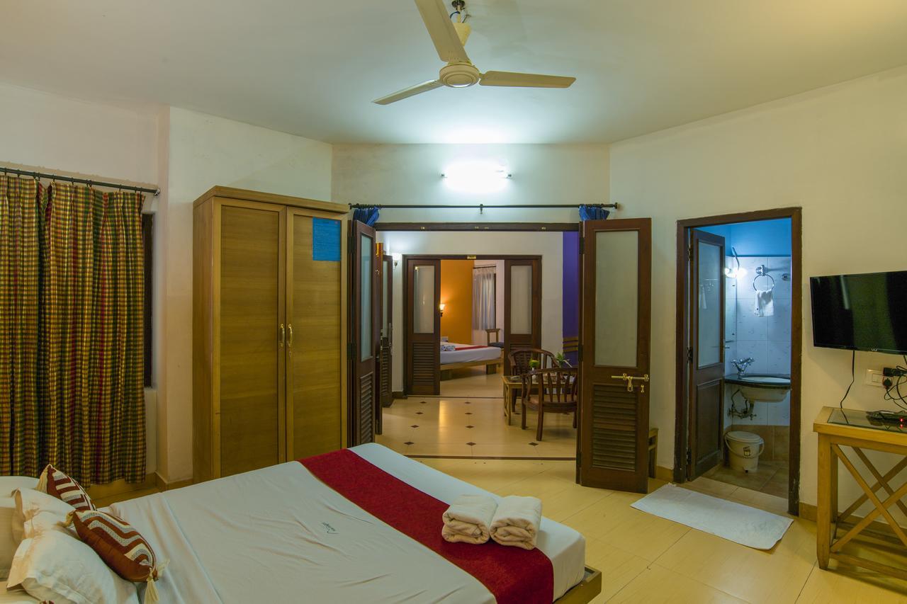 Hotel Haritagiri à Kalpatta Extérieur photo