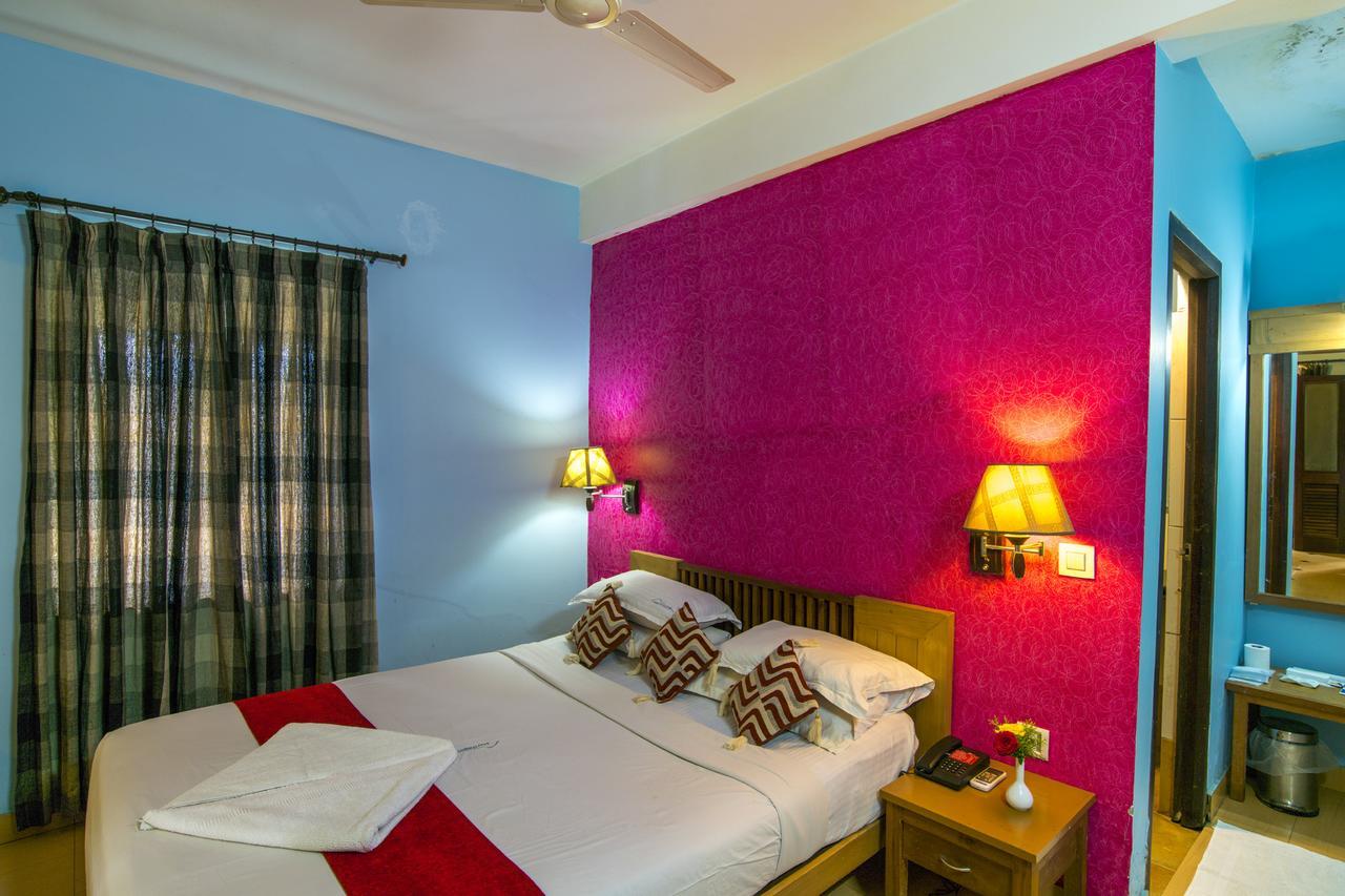 Hotel Haritagiri à Kalpatta Extérieur photo
