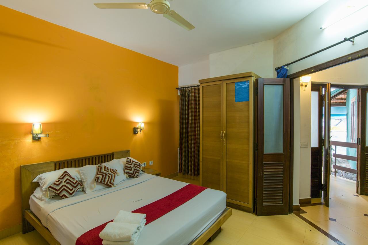 Hotel Haritagiri à Kalpatta Extérieur photo