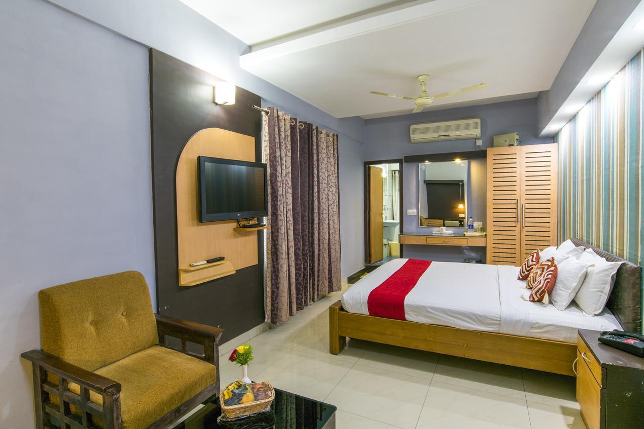 Hotel Haritagiri à Kalpatta Extérieur photo